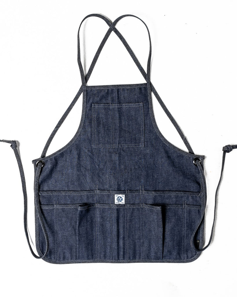 THE MID-LENGTH APRON