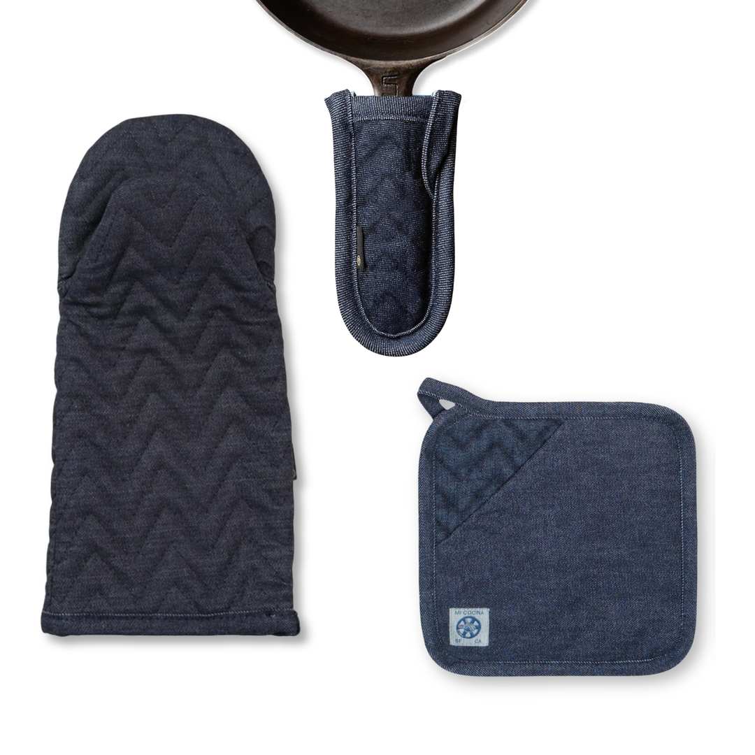 BUNDLE - STANDARD HERRINGBONE OVEN MITT, PAN HANDLE HOLDER AND HERRINGBONE TRIVET/POT HOLDER